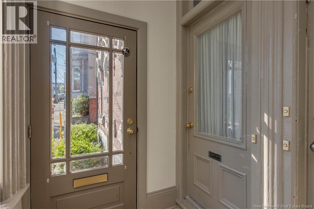 127 Leinster Street, Saint John, New Brunswick E2L 1J4 - Photo 3 - NB128138