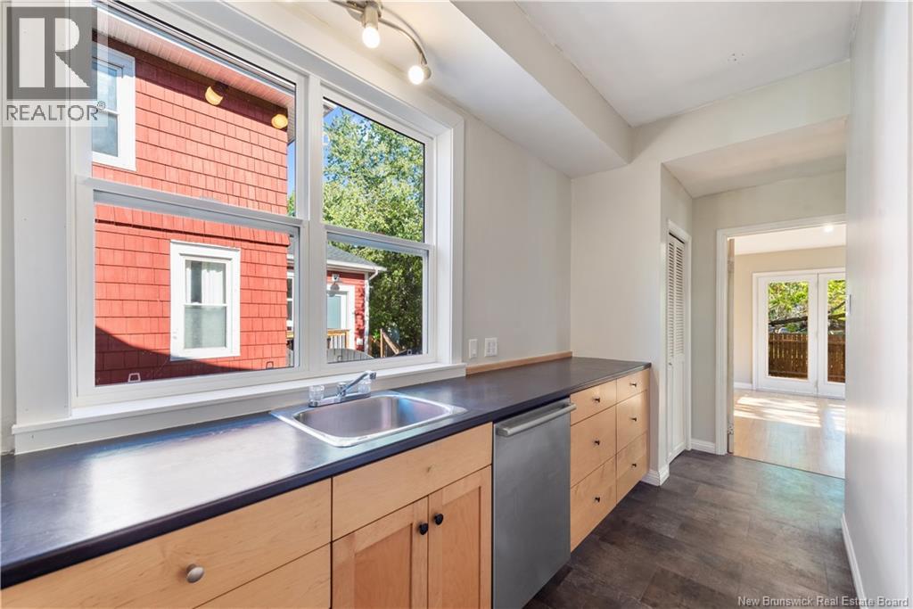 253 Weldon Street, Moncton, New Brunswick E1C 5W9 - Photo 9 - NB128264