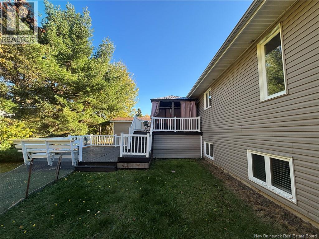 1027 Rue Hache, Beresford, New Brunswick E8K 1H9 - Photo 4 - NB128277