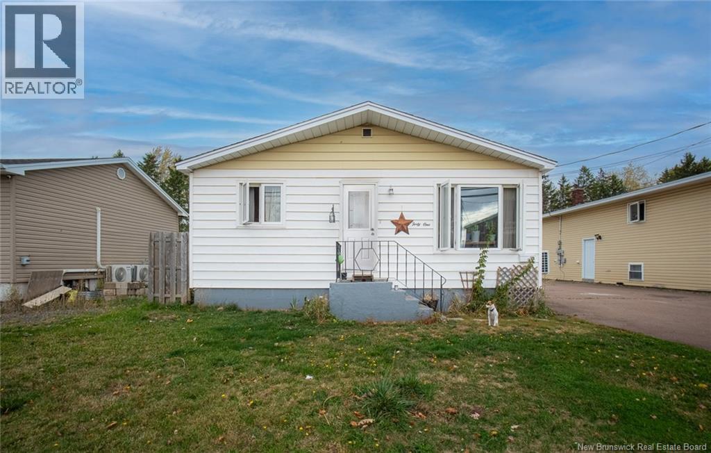 41 Vail Street, Moncton, New Brunswick E1A 3L2 - Photo 1 - NB128221