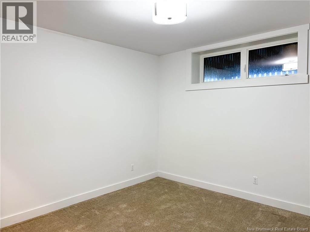44 Bicentennial Drive, Woodstock, New Brunswick E7M 6A7 - Photo 42 - NB128012