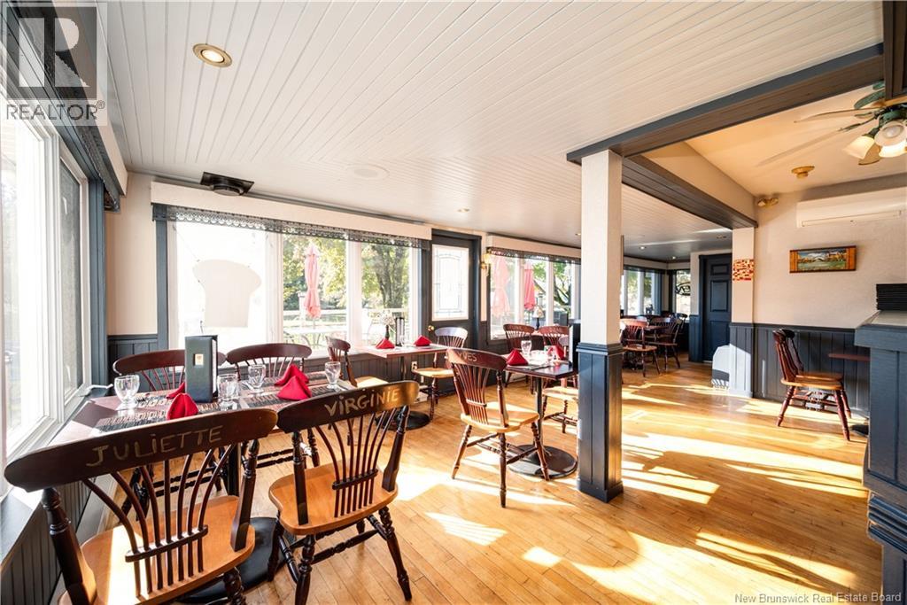 562 Main Street, Shediac, New Brunswick  E4P 2L9 - Photo 12 - NB128188