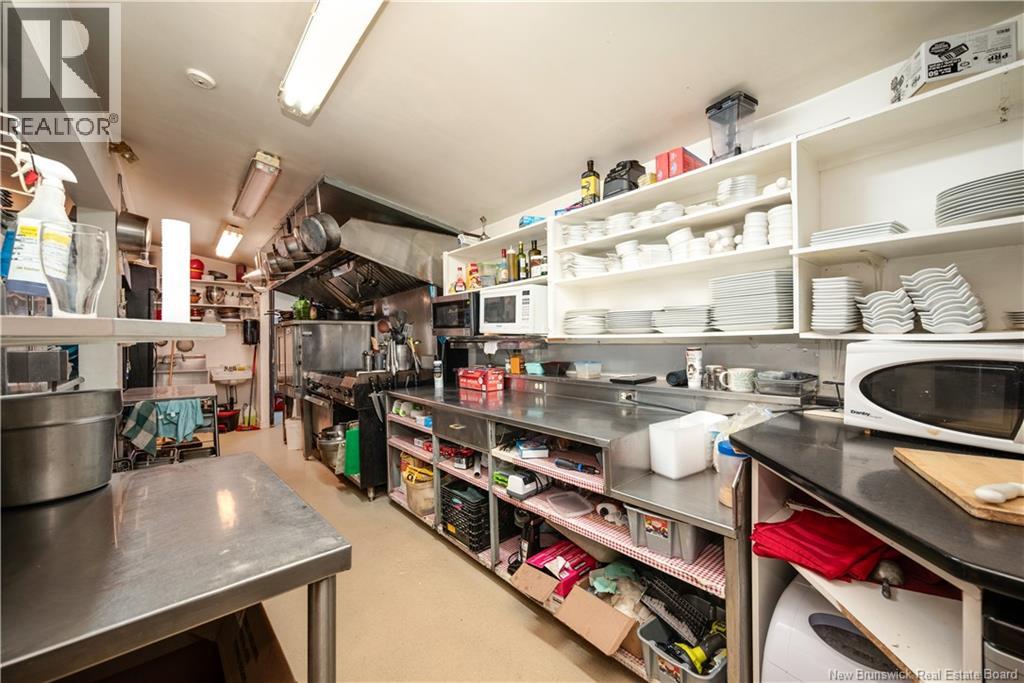 562 Main Street, Shediac, New Brunswick  E4P 2L9 - Photo 19 - NB128188