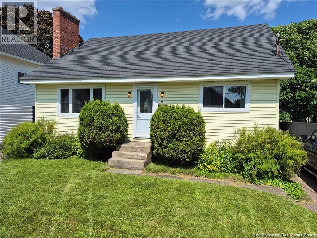 93 Edward, Moncton, New Brunswick E1A 3Z1 - Photo 1 - NB128438