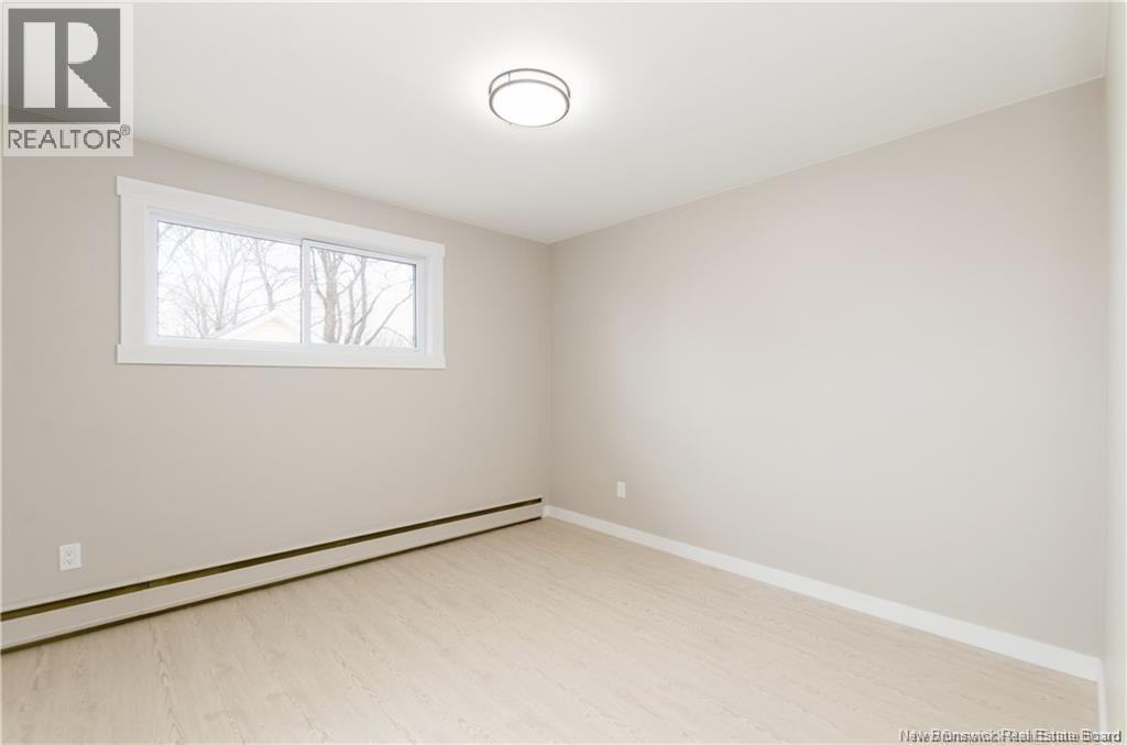 93 Edward, Moncton, New Brunswick E1A 3Z1 - Photo 12 - NB128438
