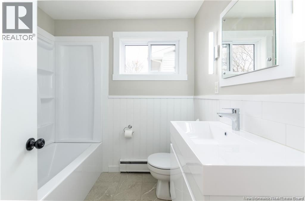 93 Edward, Moncton, New Brunswick E1A 3Z1 - Photo 18 - NB128438