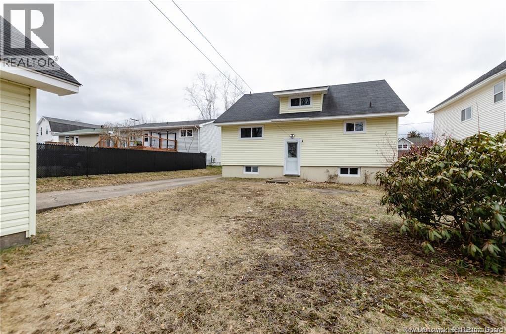 93 Edward, Moncton, New Brunswick E1A 3Z1 - Photo 38 - NB128438