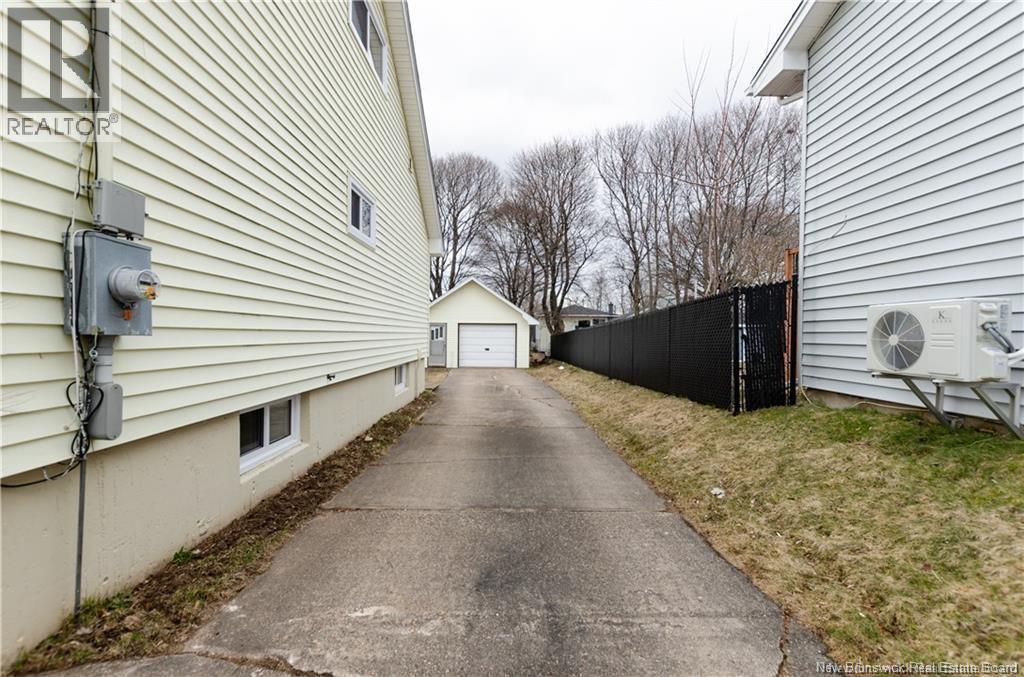 93 Edward, Moncton, New Brunswick E1A 3Z1 - Photo 40 - NB128438