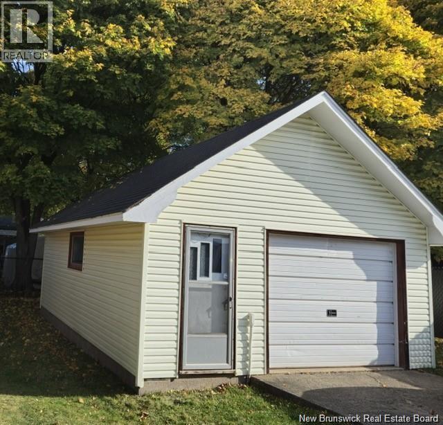 93 Edward, Moncton, New Brunswick E1A 3Z1 - Photo 43 - NB128438