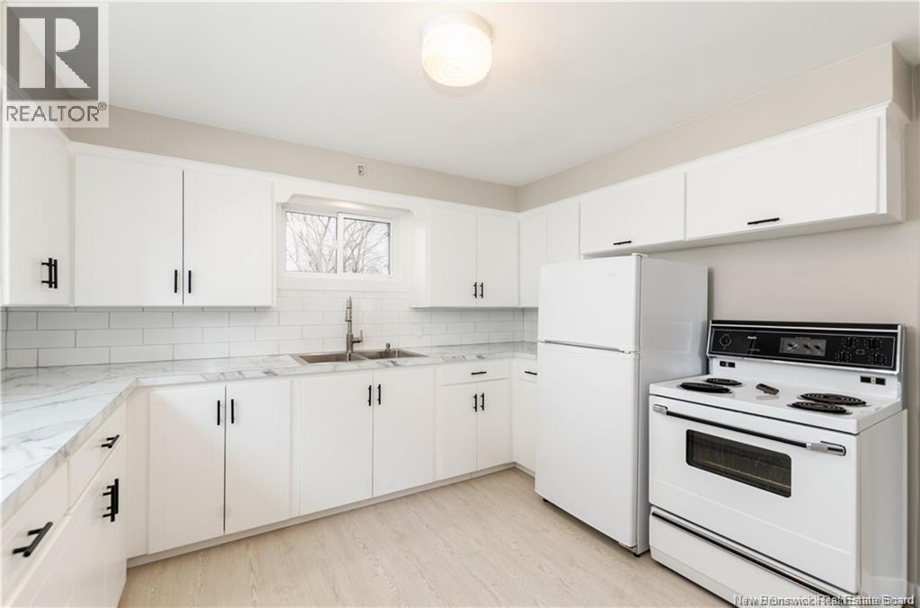 93 Edward, Moncton, New Brunswick E1A 3Z1 - Photo 9 - NB128438