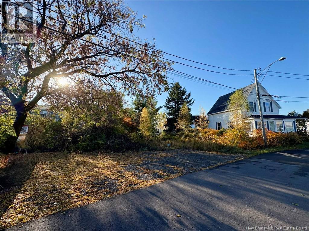 164 Gabriel Street, Dieppe, New Brunswick E1A 1Z2 - Photo 2 - NB128494