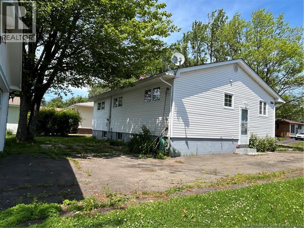 34 Smith Street, Moncton, New Brunswick E1C 8G2 - Photo 13 - NB128500