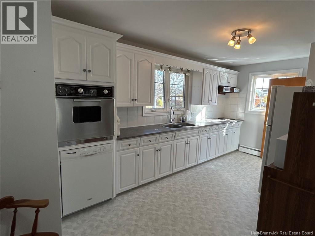 34 Smith Street, Moncton, New Brunswick E1C 8G2 - Photo 14 - NB128500