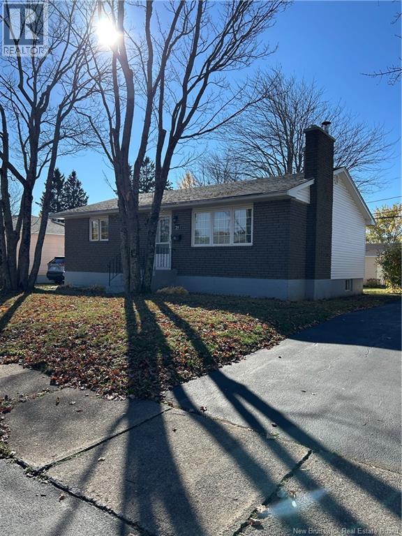 34 Smith Street, Moncton, New Brunswick E1C 8G2 - Photo 2 - NB128500