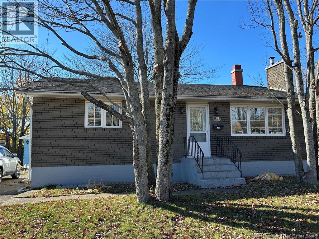 34 Smith Street, Moncton, New Brunswick E1C 8G2 - Photo 3 - NB128500