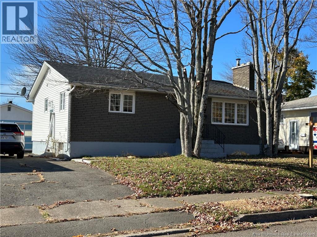 34 Smith Street, Moncton, New Brunswick E1C 8G2 - Photo 5 - NB128500