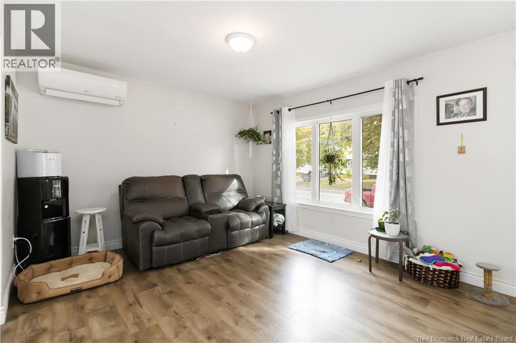 270 Whitepine, Riverview, New Brunswick E1B 3M2 - Photo 2 - NB128626
