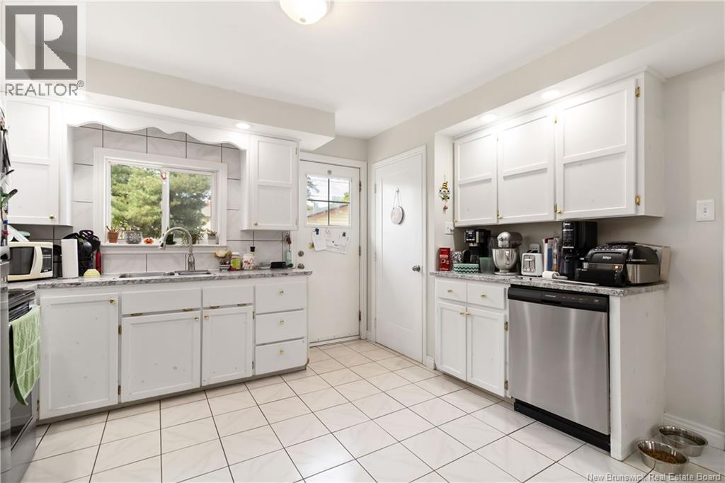 270 Whitepine, Riverview, New Brunswick E1B 3M2 - Photo 4 - NB128626