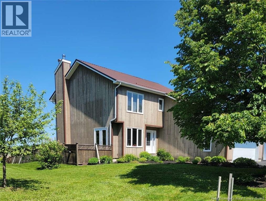 1135 Mercury Street, Bathurst, New Brunswick  E2A 2J4 - Photo 1 - NB128697