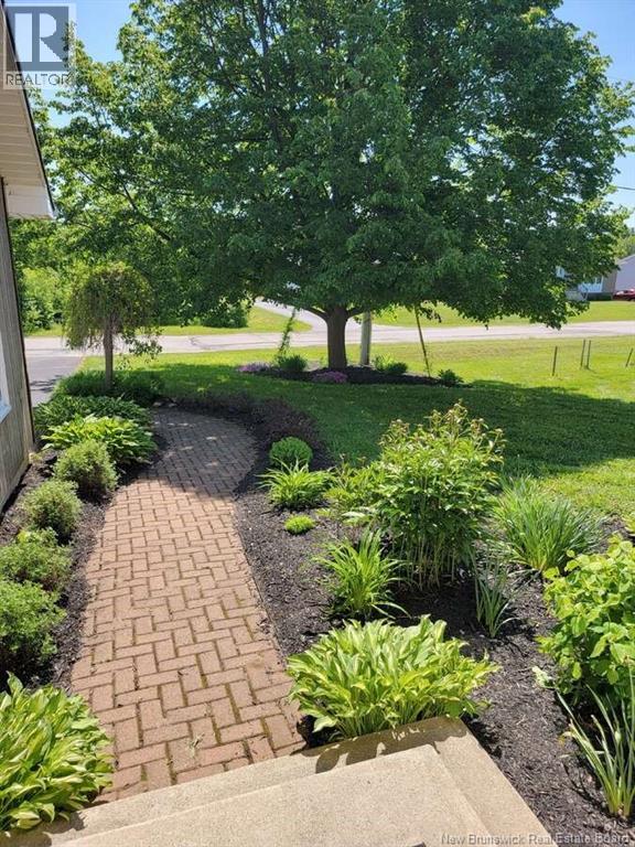 1135 Mercury Street, Bathurst, New Brunswick  E2A 2J4 - Photo 3 - NB128697