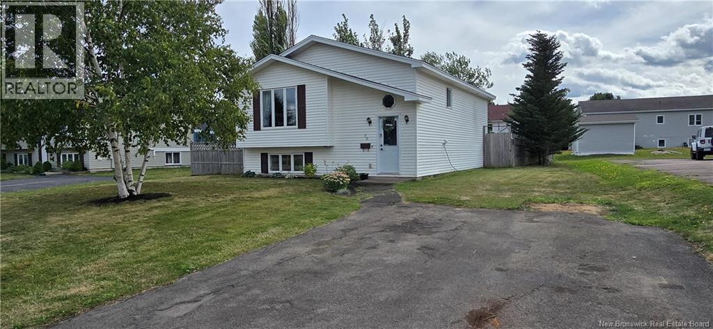 70 Bonavista Court, Moncton, New Brunswick E1G 2H4 - Photo 1 - NB128546