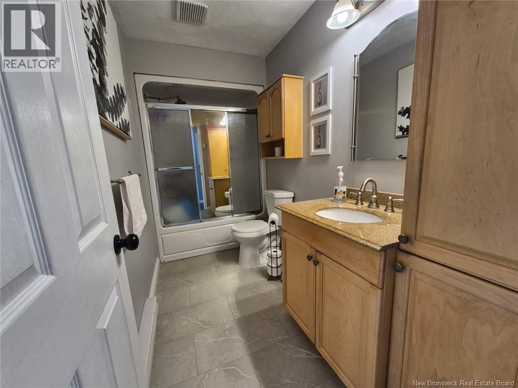 70 Bonavista Court, Moncton, New Brunswick E1G 2H4 - Photo 12 - NB128546
