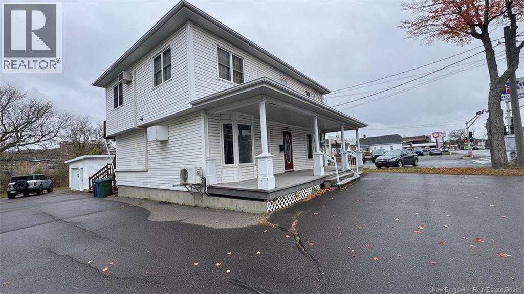 268 Victoria Street, Edmundston, New Brunswick  E3V 2H9 - Photo 2 - NB128725
