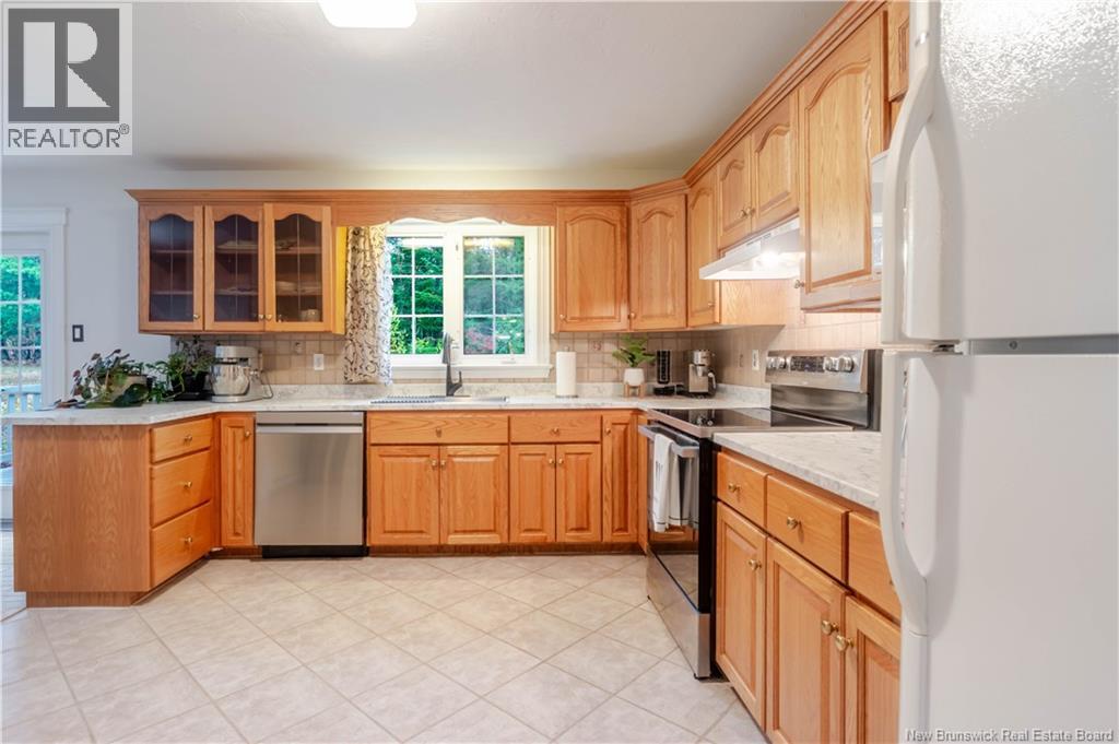 308 Douglas Avenue, Fredericton, New Brunswick  E3A 5T1 - Photo 12 - NB128602