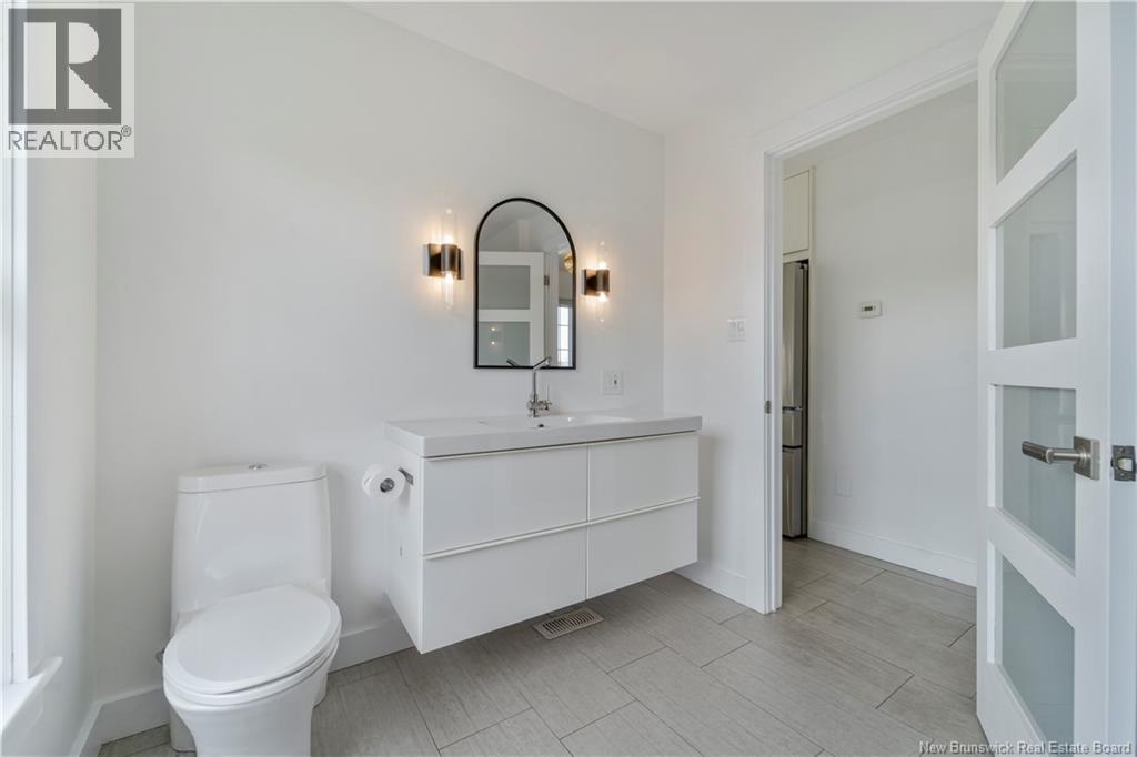 256 Foulem, Caraquet, New Brunswick  E1W 1A4 - Photo 14 - NB127963