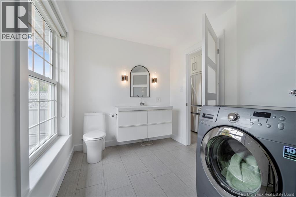256 Foulem, Caraquet, New Brunswick  E1W 1A4 - Photo 15 - NB127963