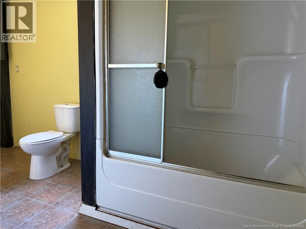 348 St-Jean Street, Saint-Léonard, New Brunswick  E7E 2B6 - Photo 14 - NB128833