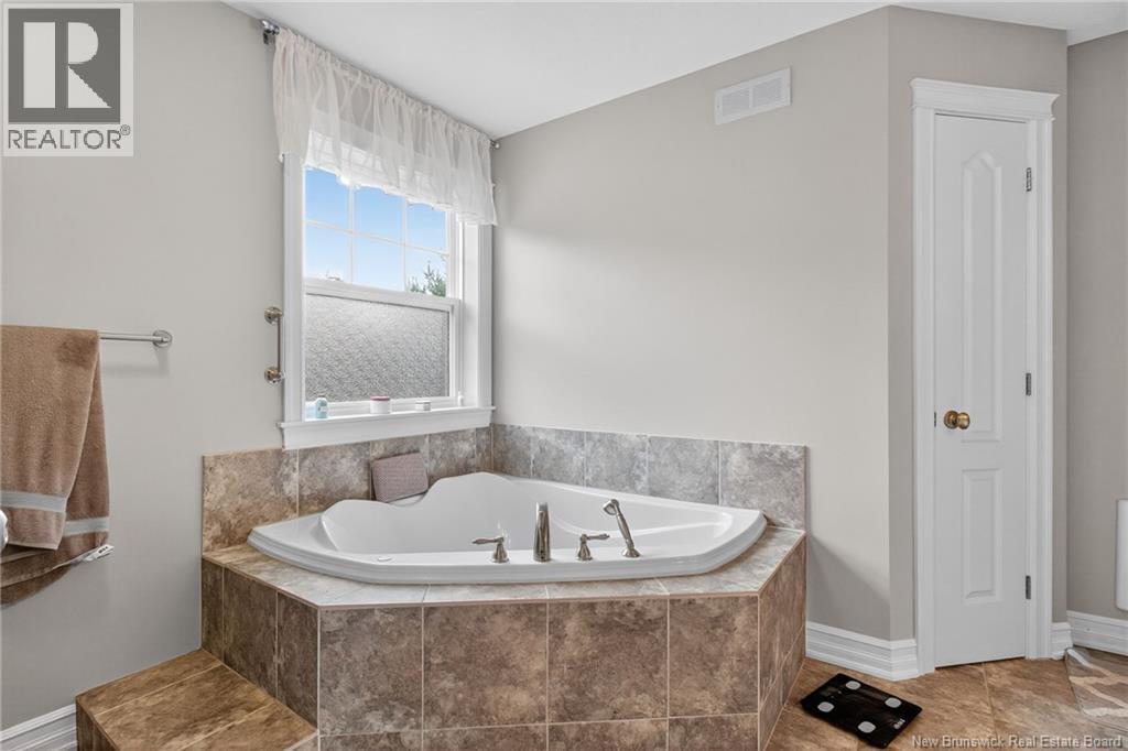 499 Wayne Street, Shediac, New Brunswick E4P 2W8 - Photo 22 - NB128998