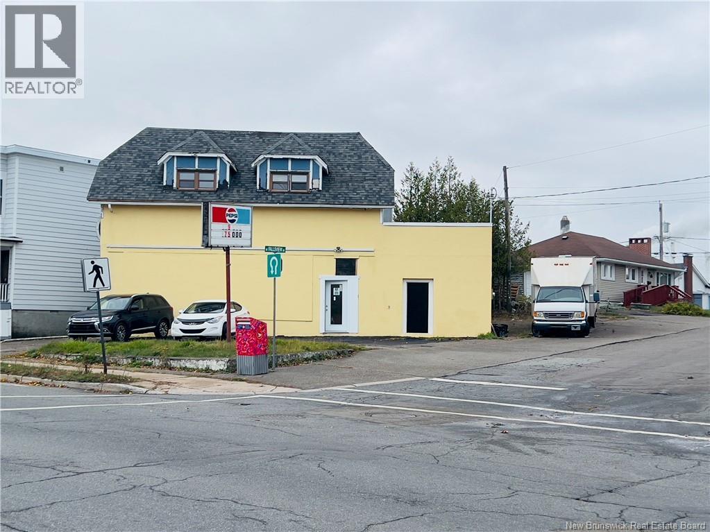 341 Douglas Avenue, Saint John, New Brunswick  E2K 1E9 - Photo 3 - NB129027