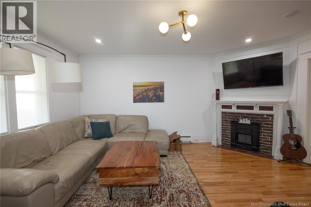 352 Regent Street, Fredericton, New Brunswick E3B 3X4 - Photo 9 - NB128599
