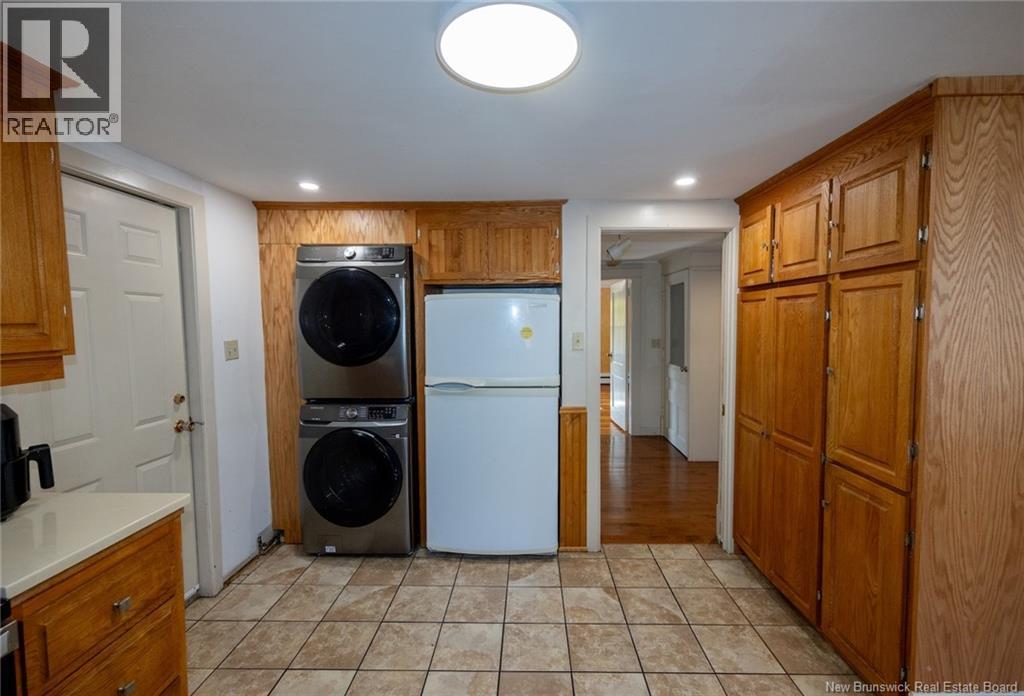352 Regent Street, Fredericton, New Brunswick E3B 3X4 - Photo 22 - NB129035