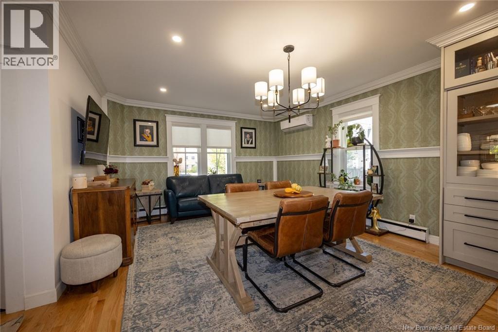 352 Regent Street, Fredericton, New Brunswick E3B 3X4 - Photo 6 - NB129035