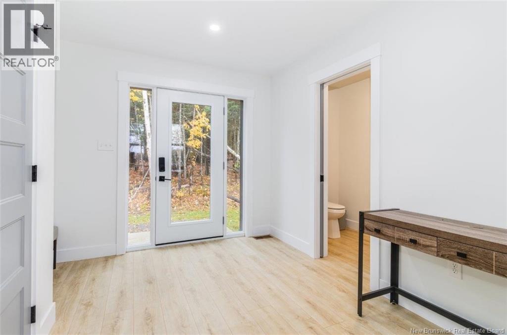 15 Loyalist Lane, Upper Kingsclear, New Brunswick E3E 0E3 - Photo 3 - NB129016