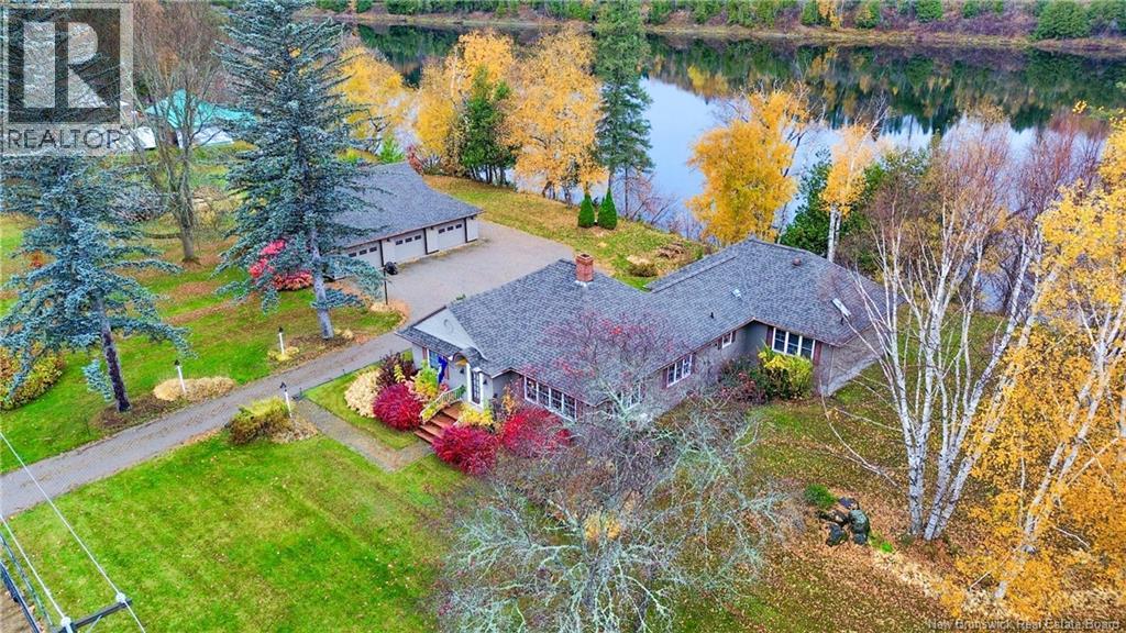 535 East Riverside Drive, Perth-Andover, New Brunswick E7H 1Y4 - Photo 2 - NB128828