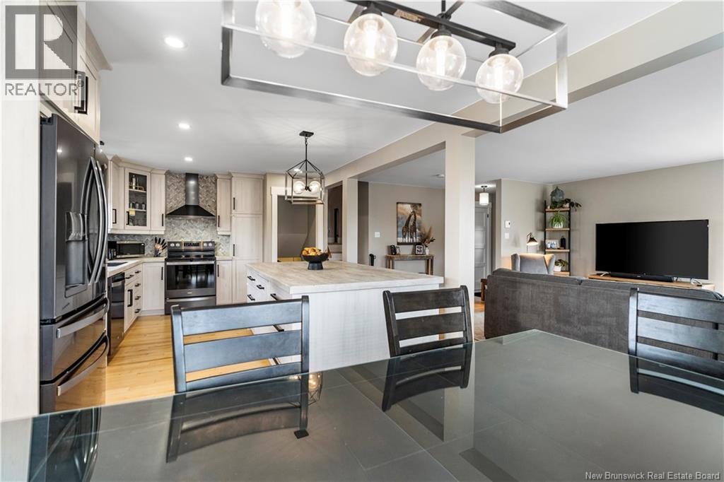 125 Roche, Bathurst, New Brunswick  E2A 3E5 - Photo 12 - NB129048