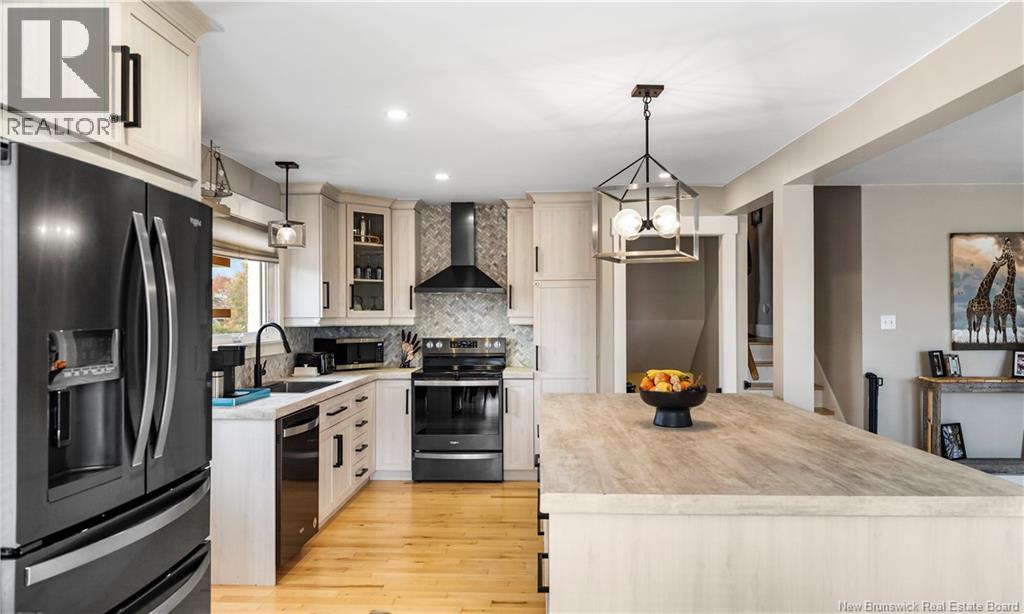 125 Roche, Bathurst, New Brunswick  E2A 3E5 - Photo 13 - NB129048