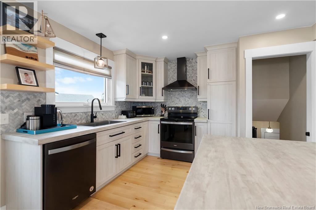 125 Roche, Bathurst, New Brunswick  E2A 3E5 - Photo 8 - NB129048