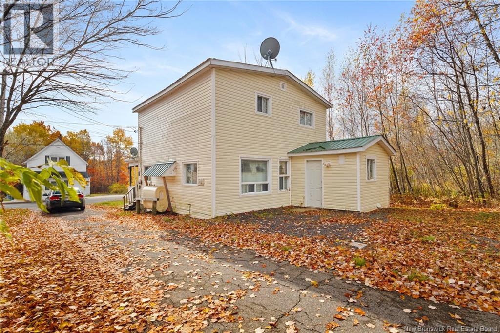 17 Queen Street, Minto, New Brunswick  E4B 3P2 - Photo 4 - NB129118