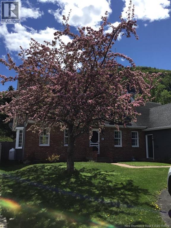 22 Walker Crescent, Campbellton, New Brunswick E3N 3N8 - Photo 3 - NB128974