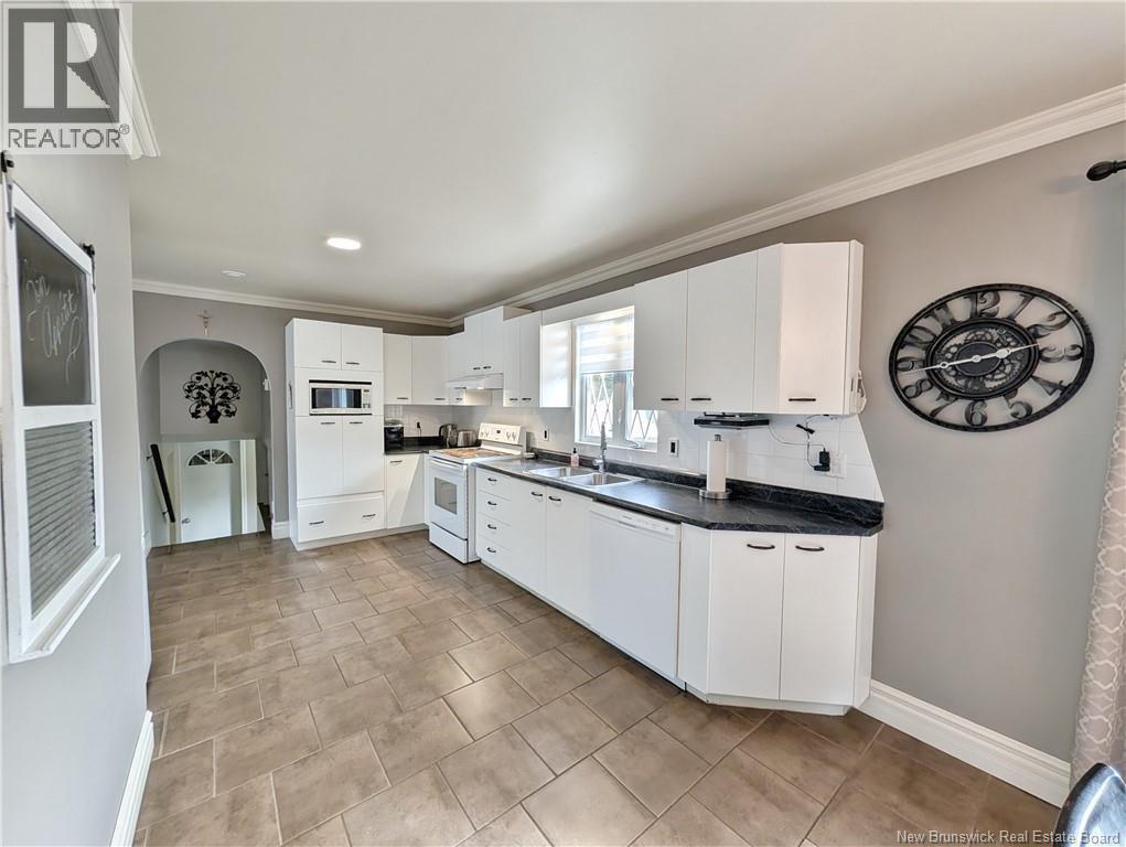 797 Saint-Joseph Boulevard, Saint-Léolin, New Brunswick  E8N 2N9 - Photo 5 - NB129151