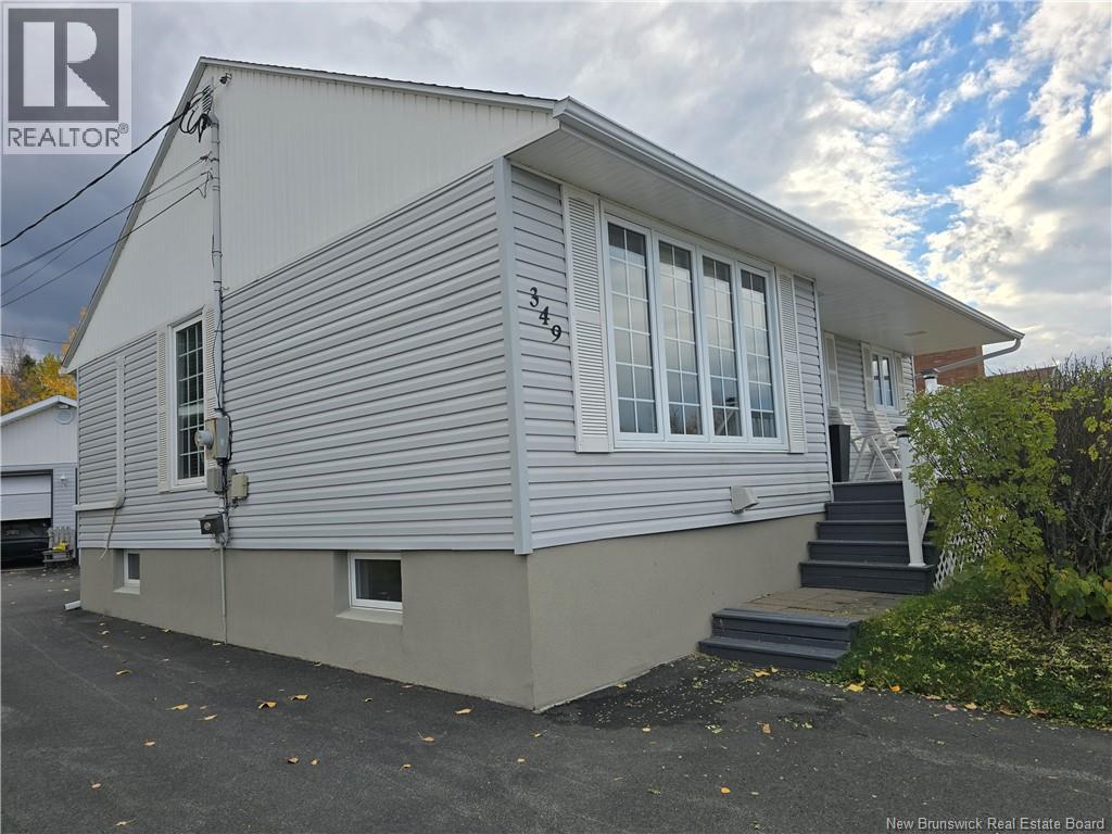 349 Hennessy, Bathurst, New Brunswick  E2A 2N8 - Photo 4 - NB129134