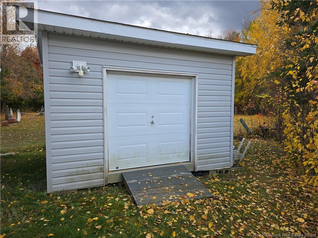 349 Hennessy, Bathurst, New Brunswick  E2A 2N8 - Photo 8 - NB129134