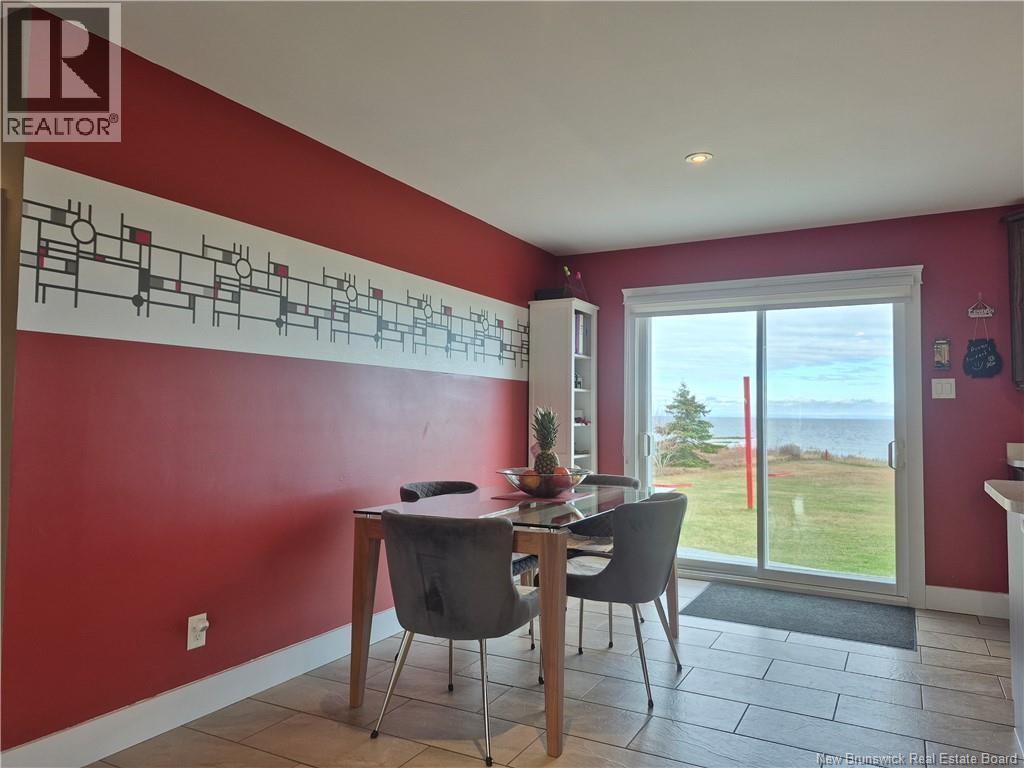 615 Rue Principale, Pointe-Verte, New Brunswick  E8J 2P7 - Photo 12 - NB129093
