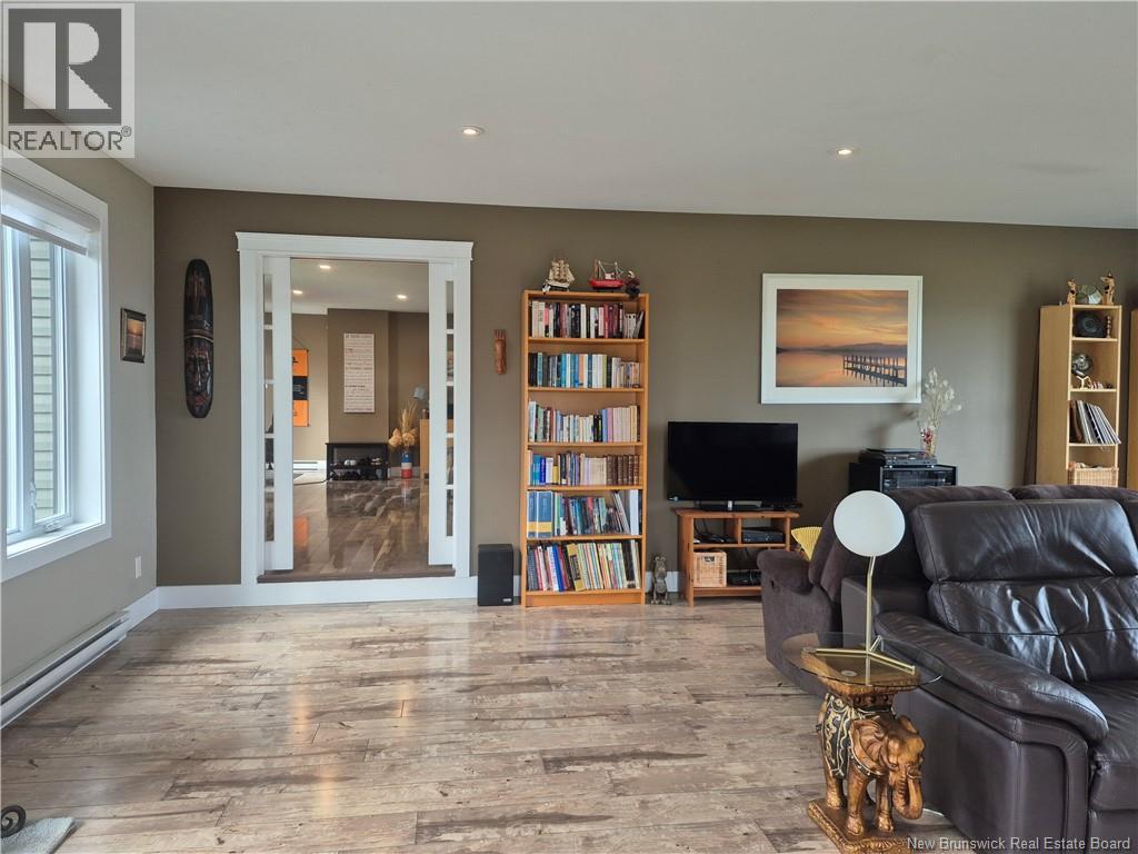 615 Rue Principale, Pointe-Verte, New Brunswick  E8J 2P7 - Photo 17 - NB129093