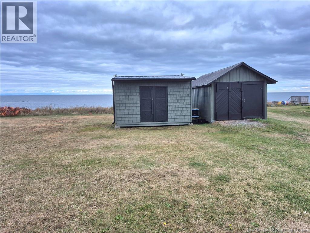 615 Rue Principale, Pointe-Verte, New Brunswick  E8J 2P7 - Photo 5 - NB129093