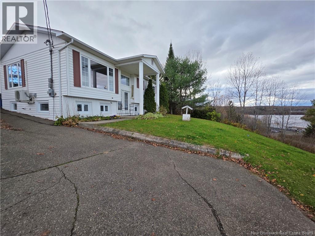 219 Victoria Street, Grand Falls, New Brunswick E3Z 3C3 - Photo 3 - NB129218